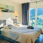 Maison Conviviale A Frejus Avec Piscine A Debordement