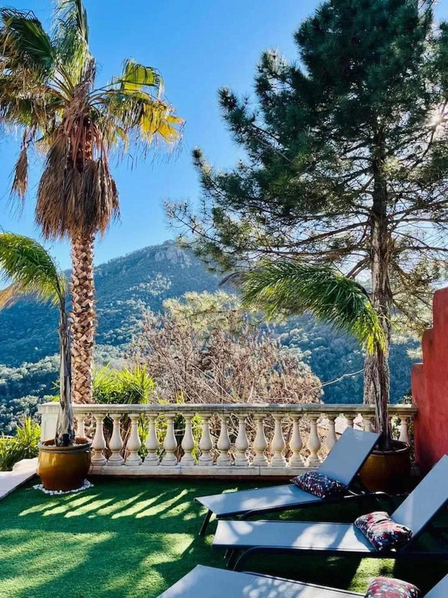 Maison Conviviale A Avec Piscine A Debordement