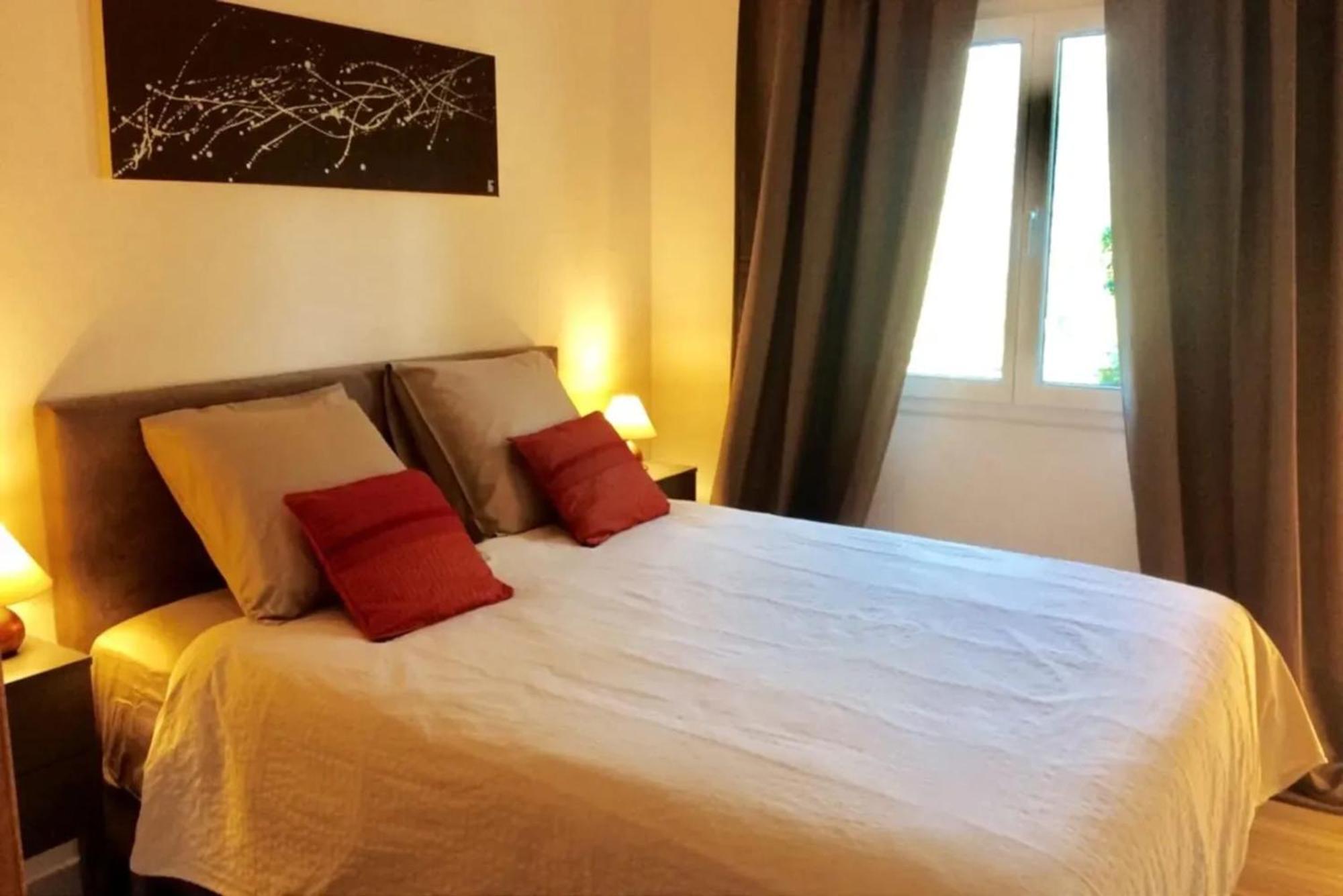 Maison Conviviale A Avec Piscine A Debordement Fréjus